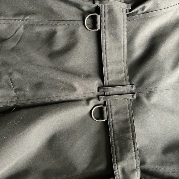 Burberry Elegant Black Trench Coat - Picture 7 of 11